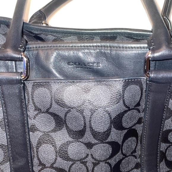 Coach - Picture 5 of 5